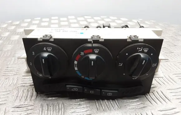 Mercedes-Benz A W168 Climate control unit 1688300485