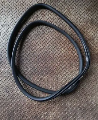 Peugeot 3008 II Front door rubber seal