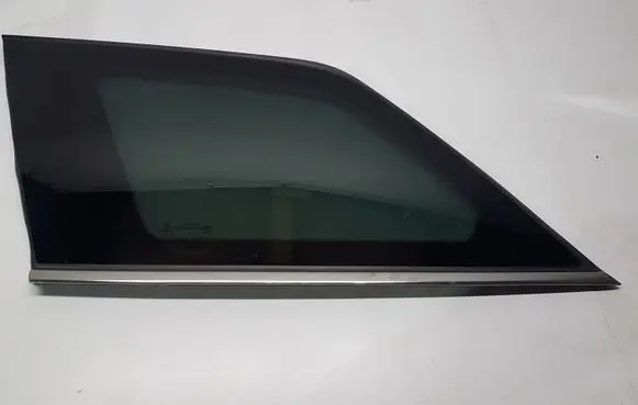 Peugeot 5008 II Rear windscreen/windshield window 9812842380