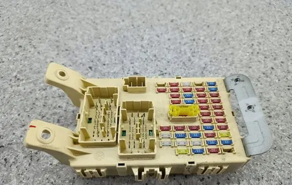 KIA Rio Fuse box set 919501W570