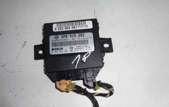Seat Leon (1P) Parking PDC control unit/module 5P0919283 0263004087