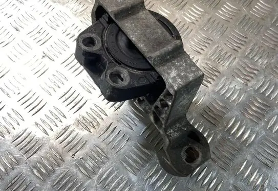 Volvo V50 Engine mount bracket 3M516F012BH
