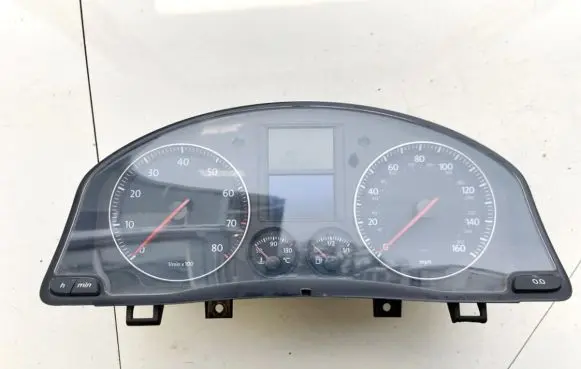 Volkswagen Jetta V Speedometer (instrument cluster) 1k0920962a vwz7z0e2821591