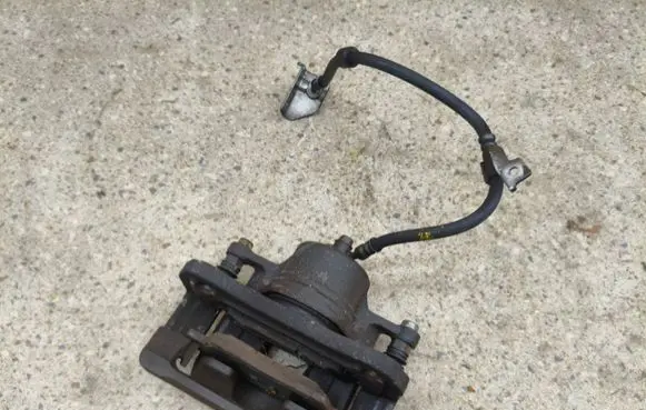 KIA Stinger Front brake caliper