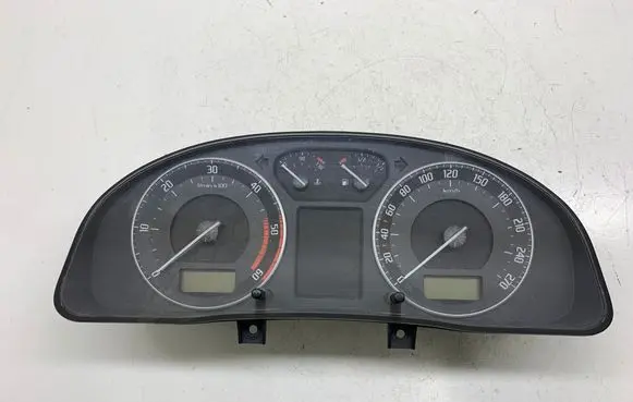 Skoda Superb B5 (3U) Speedometer (instrument cluster) 3U0920812D 110080116