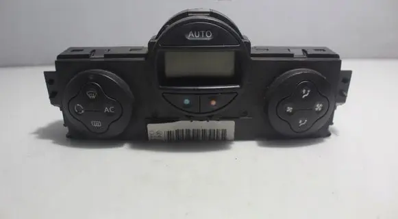 Renault Scenic II - Grand scenic II Interior fan control switch 