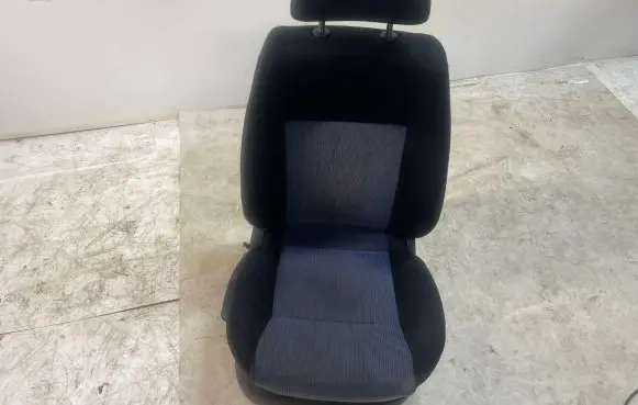 Volkswagen Golf IV Front passenger seat 