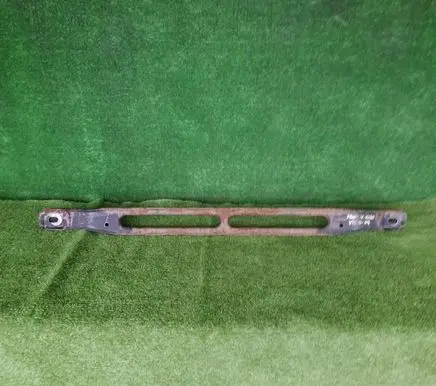Volvo XC60 Radiator mount bracket 30681520