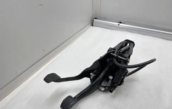 BMW 3 F30 F35 F31 Pedal assembly 175445 136706 6884396