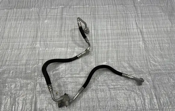 Maserati GranTurismo Air conditioning (A/C) pipe/hose 67015818840