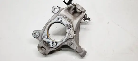Nissan Qashqai J12 Front wheel hub 400156UA0A