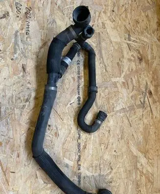Land Rover Evoque II Engine coolant pipe/hose K8D28260AC LR115011 K8D2-8260-AC