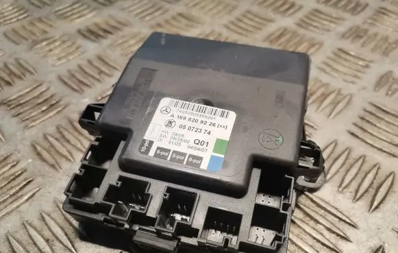 Mercedes-Benz A W169 Door control unit/module 1698209226