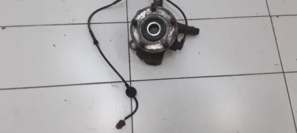 Nissan Almera Tino Front wheel hub spindle knuckle
