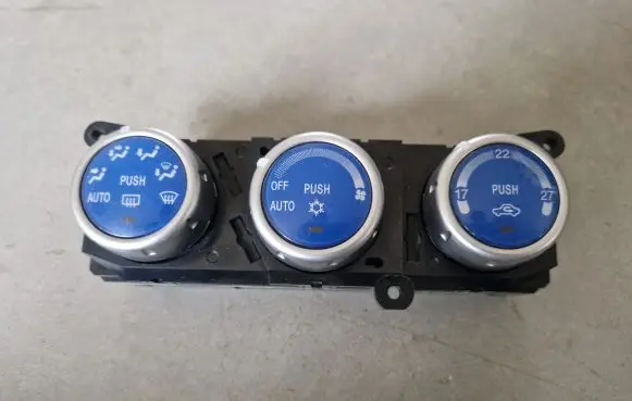 Mitsubishi L200 Climate control unit 7820A282