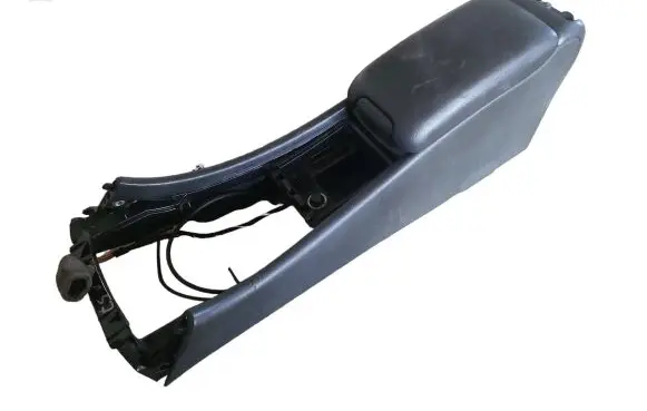 Mercedes-Benz C W203 Center console E037611051