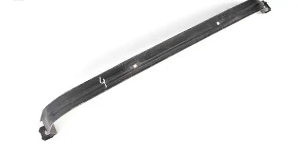 Fuel tank mounting bracket