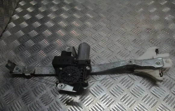 Ford Mondeo Mk III Front door electric window regulator 0130821773