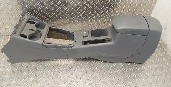 Toyota RAV 4 (XA20) Armrest 5891242010 5562042020 5560642020