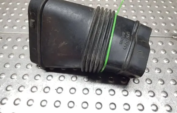 Volvo XC70 Air intake duct part S27698040 72102648