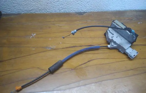 Citroen C6 Rear door lock 9681336780