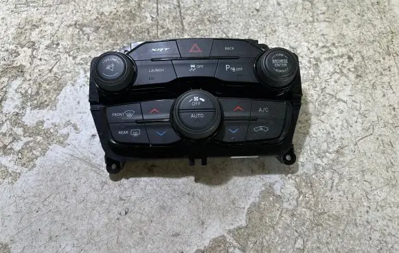 Dodge Challenger Climate control unit P68233776AB 92180562