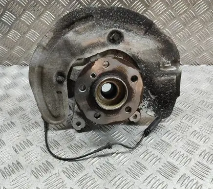 BMW X2 F39 Front wheel hub 6895881 6876645