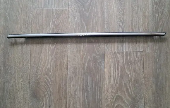 Front door glass trim molding