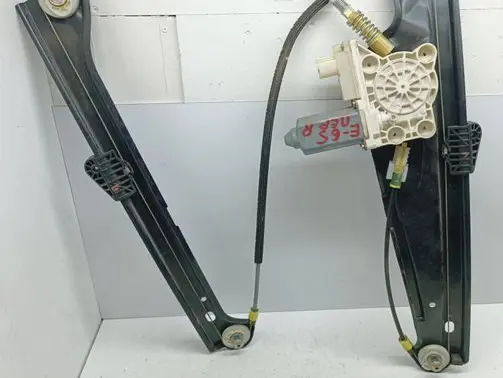BMW 7 E65 E66 Front door window regulator with motor 7024812 8223826 470115