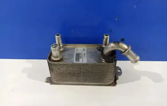 Volvo S60 Engine oil radiator 30792231