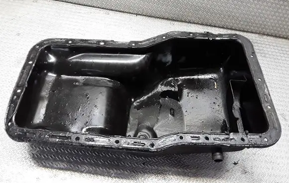 Oil sump
