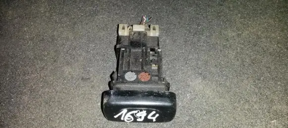 Fog light switch
