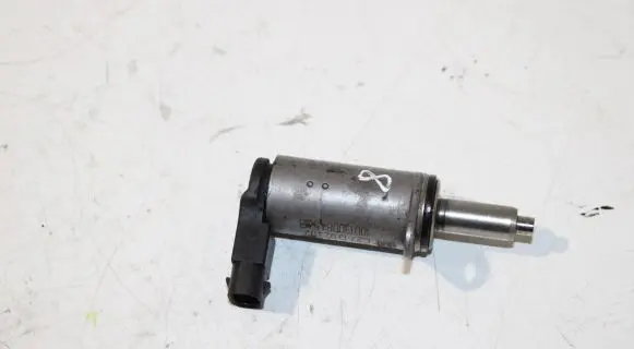 Audi A4 S4 B8 8K Camshaft vanos timing valve 06H103697A