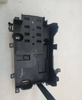 Chevrolet Trax Battery tray 42401013 9509U 42401012