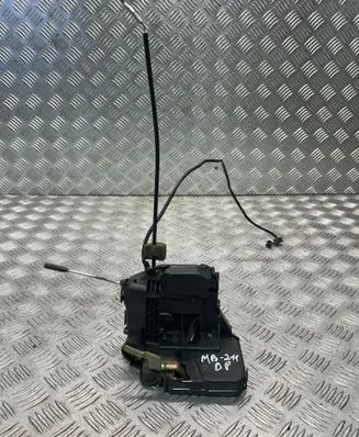 Mercedes-Benz E W211 Front door lock 