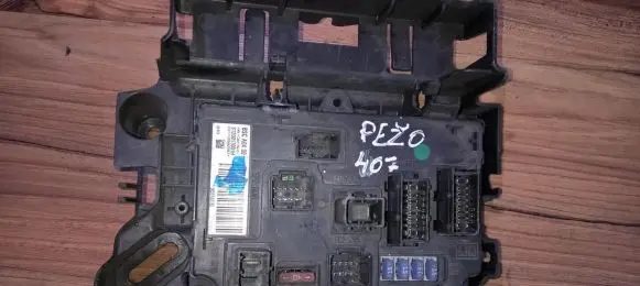 Peugeot 407 Comfort/convenience module bsca0400 s120017001h