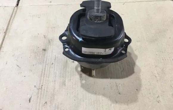 BMW X6 E71 Engine mount bracket 6857519