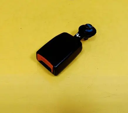 Subaru Justy Front seatbelt buckle 