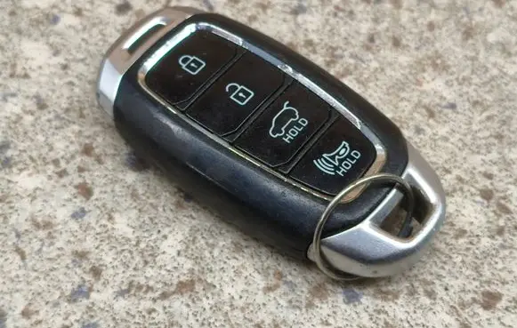 Hyundai Santa Fe Ignition key/card 