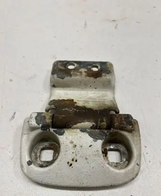 Peugeot Boxer Loading door lower hinge B98648