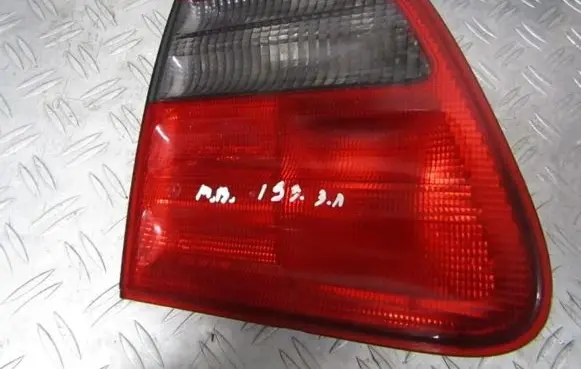 Tailgate rear/tail lights