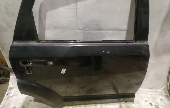 Fiat Freemont Rear door JUODOS