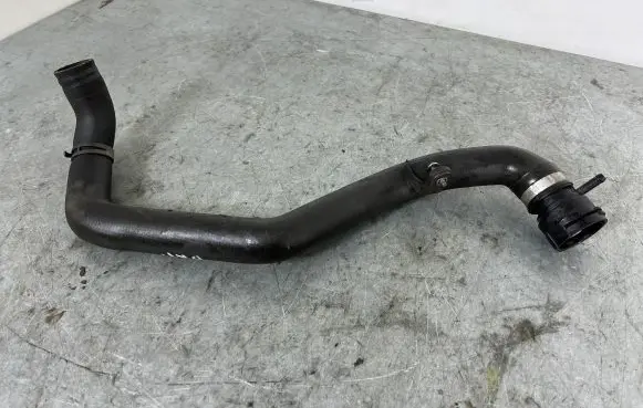 Volkswagen Touareg II Engine coolant pipe/hose