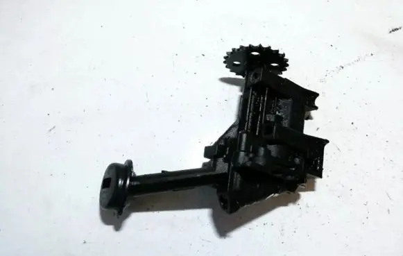 Renault Clio II Oil pump 7700600532 8200150195