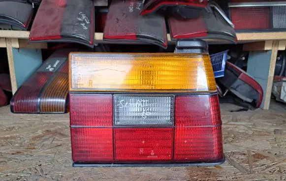 Volkswagen Jetta II Rear/tail lights 165945112