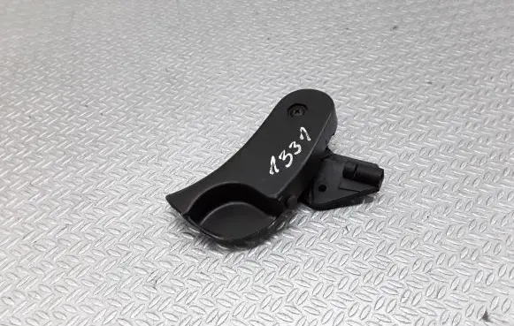 BMW 3 E46 Engine bonnet (hood) release handle 8223163