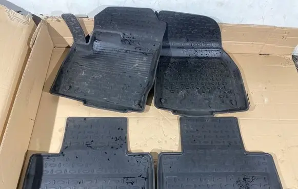 Land Rover Evoque I Car floor mat set 