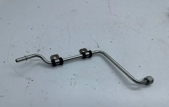 BMW 5 F10 F11 Fuel injector supply line/pipe RSGUV1