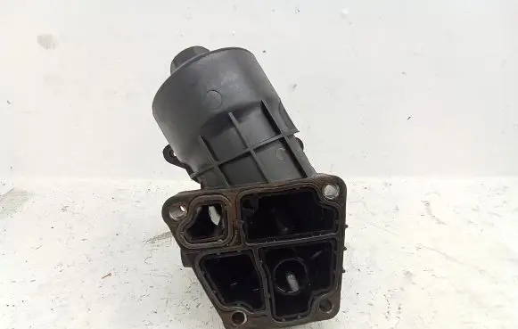 Skoda Roomster (5J) Oil filter mounting bracket