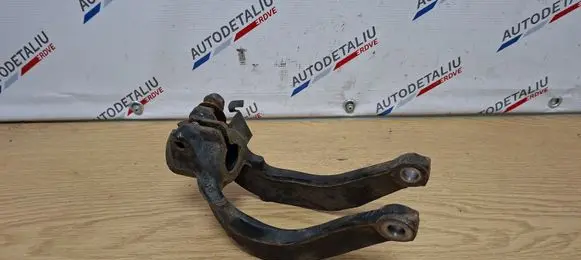 BMW X5 E70 Lower shock absorber bracket 6775085